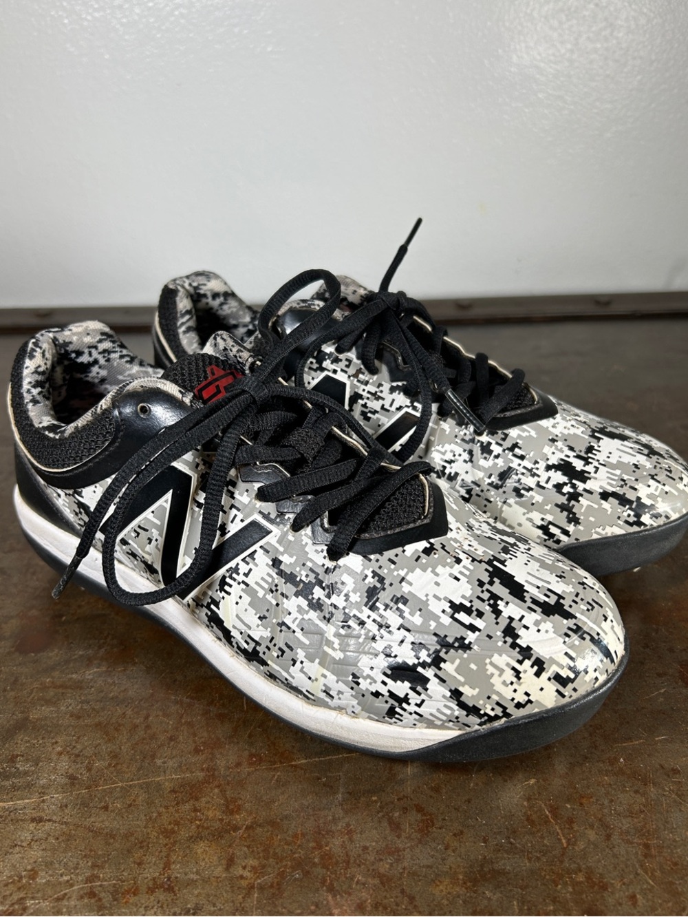 New Balance 4040v5 Turf Trainers Gray,Black, White Camo Baseball Cleats Size 5.5
